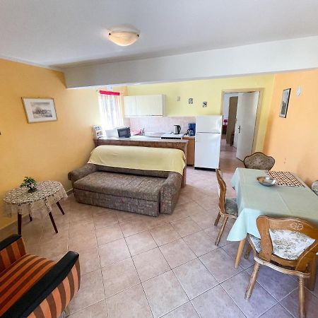 Apartmani Leonarda Jadranovo Eksteriør billede