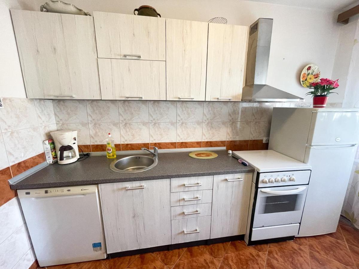 Apartmani Leonarda Jadranovo Eksteriør billede