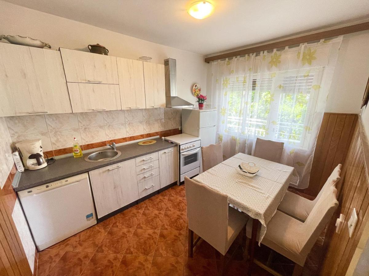 Apartmani Leonarda Jadranovo Eksteriør billede